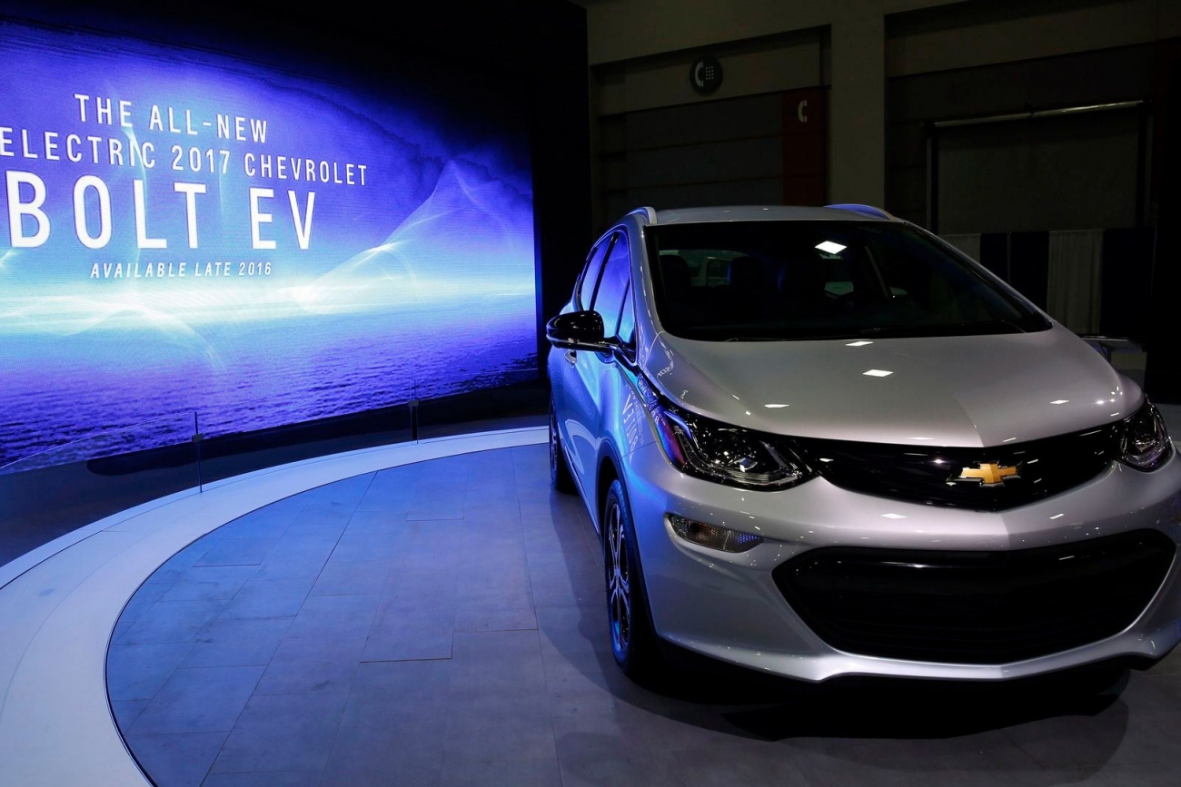 gm sets bolt electric car price at